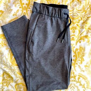 Lululemon Women’s Crop Jogger size 8